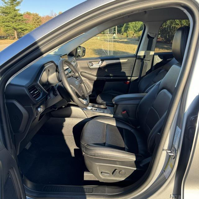 used 2022 Ford Escape car, priced at $22,900