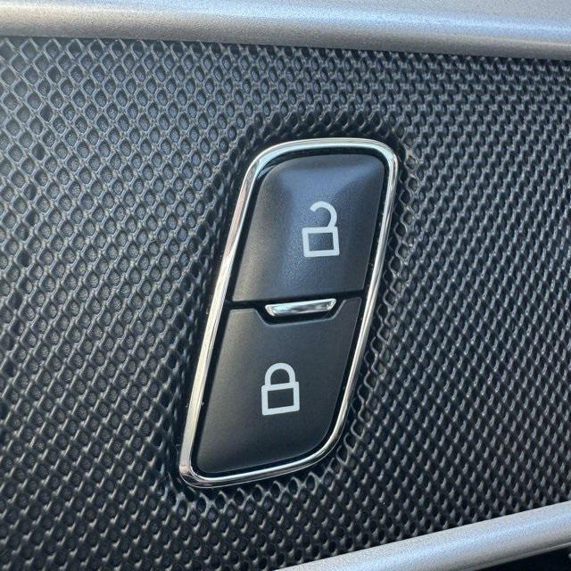 used 2022 Ford Explorer car, priced at $30,900