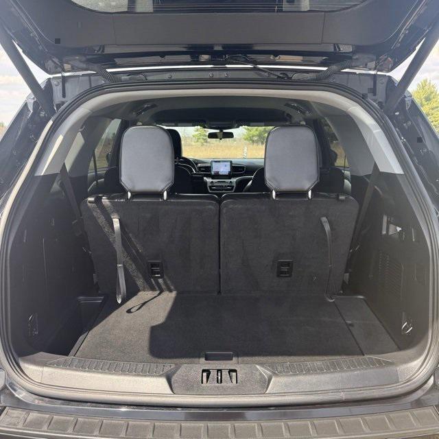 used 2022 Ford Explorer car, priced at $33,900