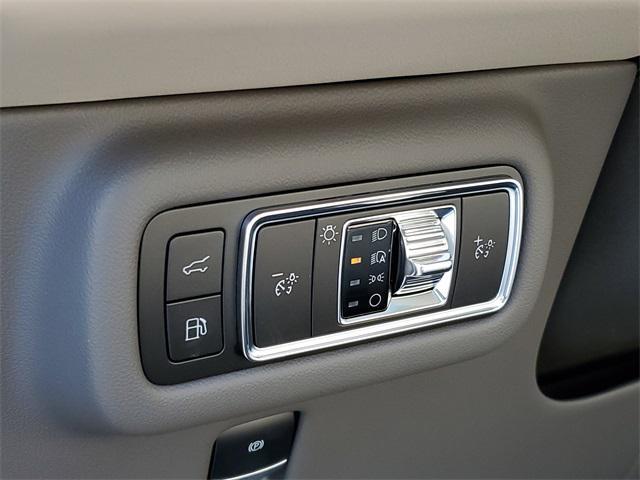new 2025 Lincoln Nautilus car, priced at $63,270