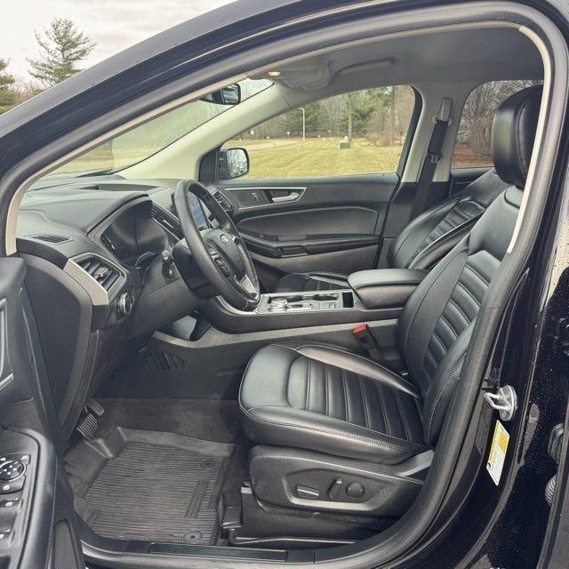 used 2024 Ford Edge car, priced at $26,900