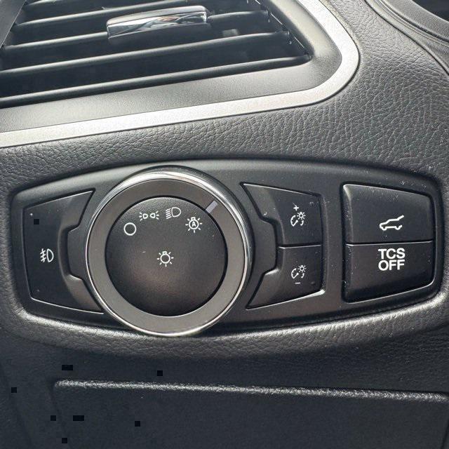used 2024 Ford Edge car, priced at $26,900