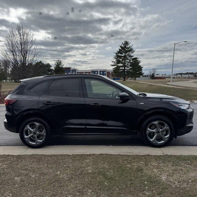 used 2023 Ford Escape car, priced at $24,900