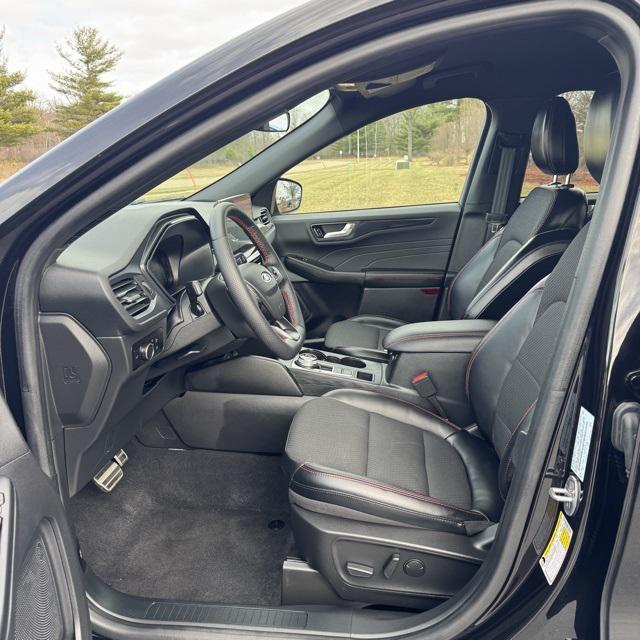 used 2023 Ford Escape car, priced at $27,900