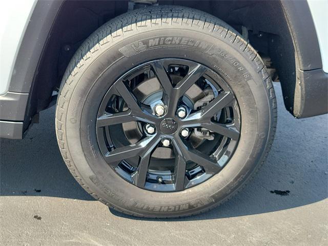 used 2024 Jeep Grand Cherokee car, priced at $35,900