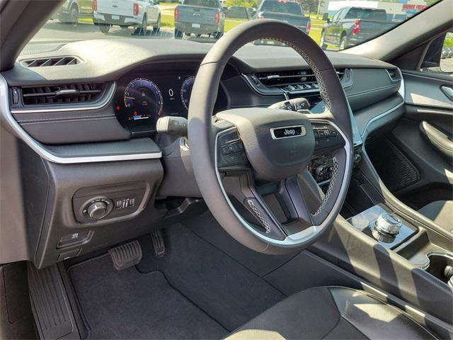 used 2024 Jeep Grand Cherokee car, priced at $35,900