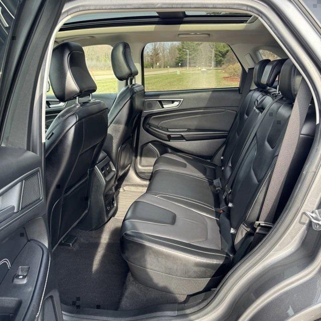 used 2022 Ford Edge car, priced at $26,900