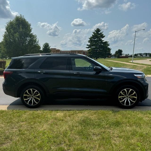 used 2023 Ford Explorer car, priced at $38,900