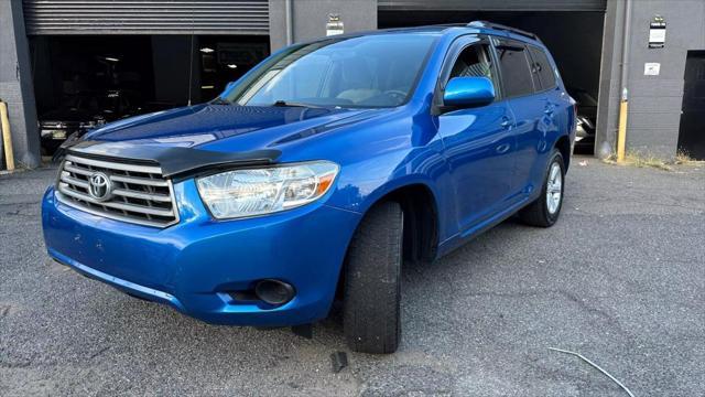 used 2009 Toyota Highlander car, priced at $5,999