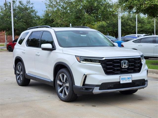 new 2025 Honda Pilot car, priced at $50,140