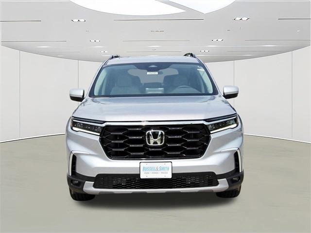 new 2025 Honda Pilot car, priced at $46,992