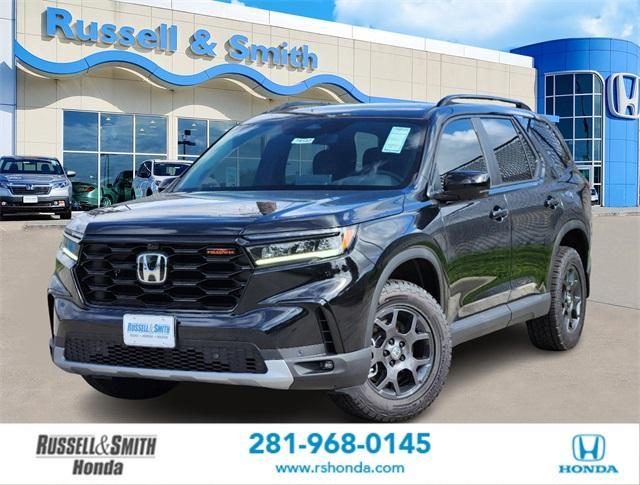 new 2025 Honda Pilot car, priced at $47,881