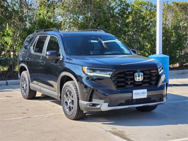 new 2025 Honda Pilot car, priced at $47,882