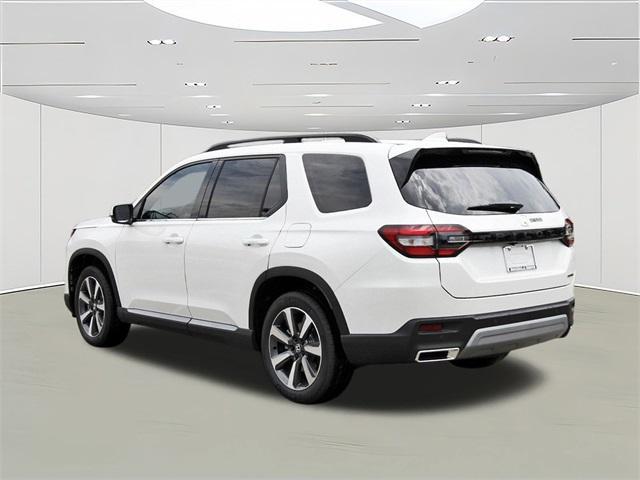 new 2025 Honda Pilot car, priced at $49,405