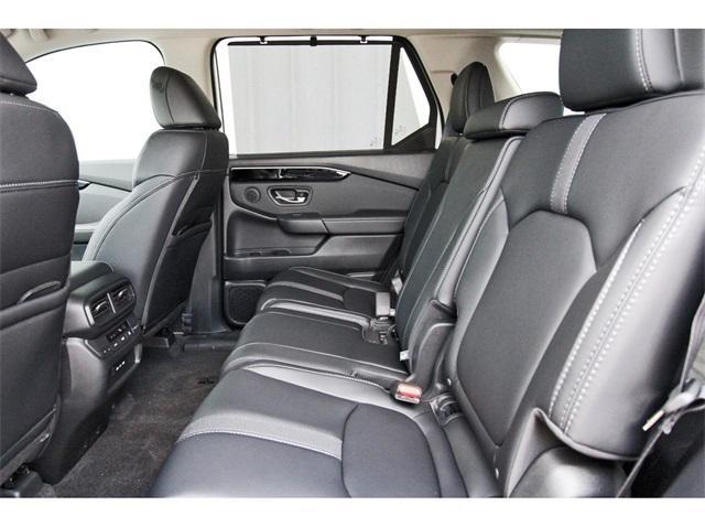 new 2025 Honda Pilot car, priced at $50,395