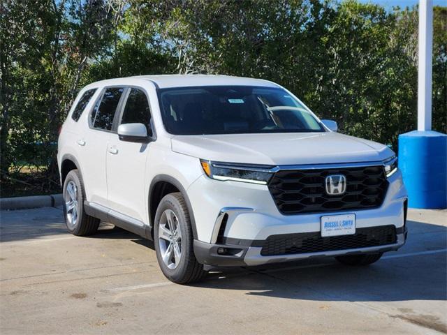 new 2025 Honda Pilot car, priced at $45,416