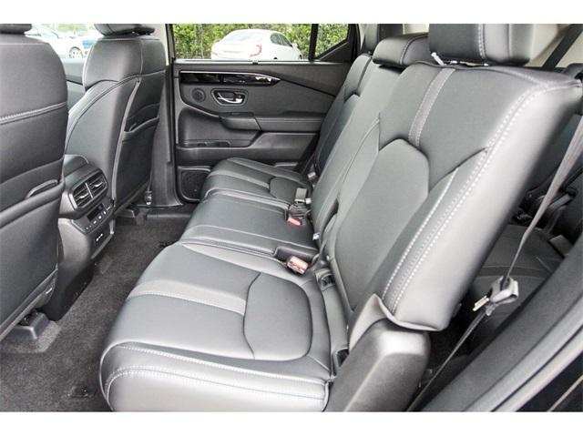 new 2025 Honda Pilot car, priced at $46,850