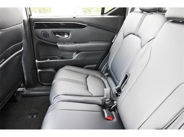 new 2025 Honda Pilot car, priced at $46,850