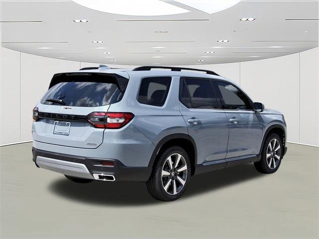 new 2025 Honda Pilot car, priced at $49,132