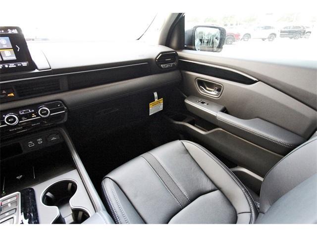 new 2025 Honda Pilot car, priced at $49,132
