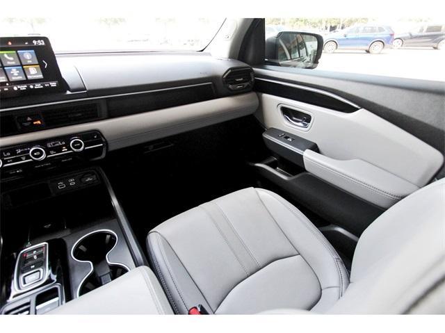 used 2023 Honda Pilot car, priced at $39,225