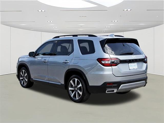 used 2023 Honda Pilot car, priced at $39,225