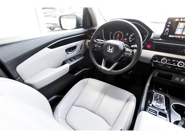 used 2023 Honda Pilot car, priced at $39,225