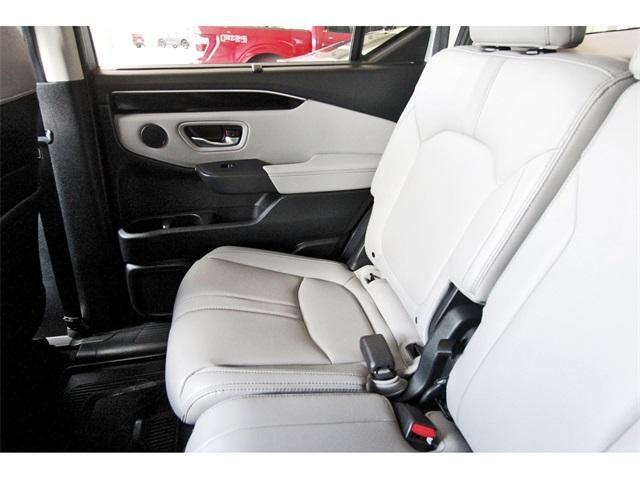 used 2023 Honda Pilot car, priced at $39,225