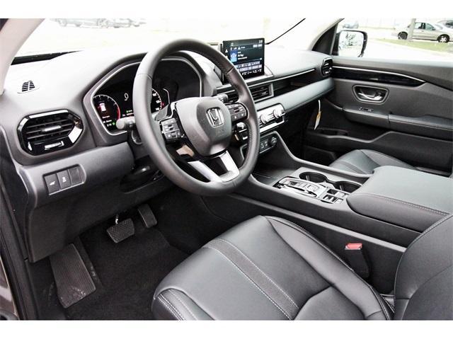 new 2025 Honda Pilot car, priced at $47,050