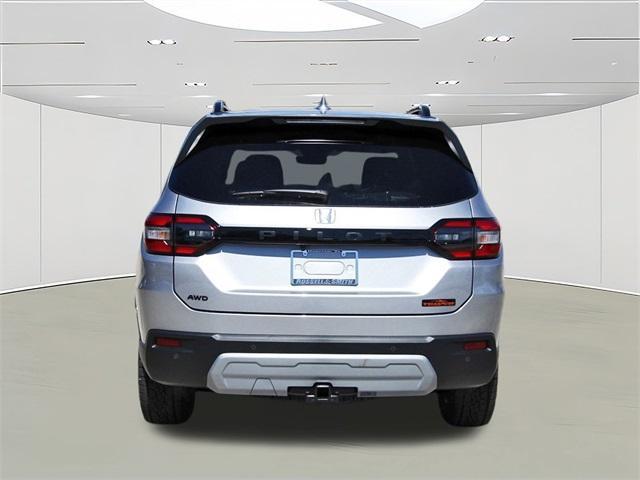 new 2025 Honda Pilot car, priced at $50,850