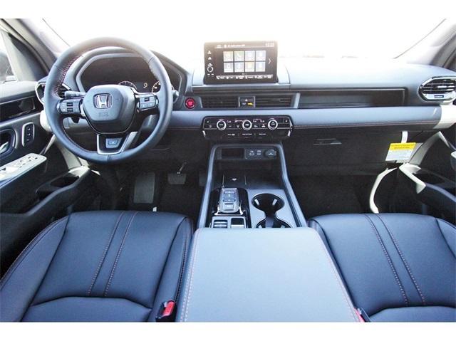 new 2025 Honda Pilot car, priced at $50,850
