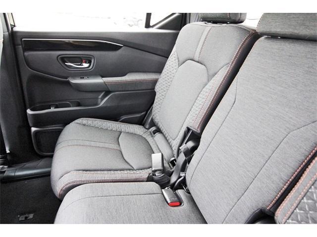 new 2025 Honda Pilot car, priced at $39,984