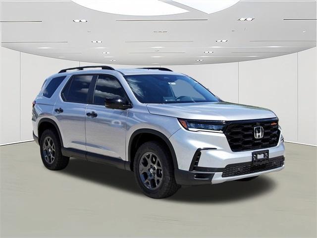 new 2025 Honda Pilot car, priced at $50,850