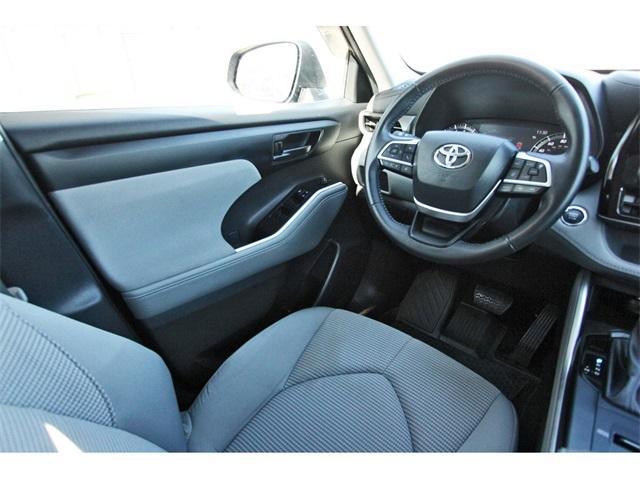 used 2023 Toyota Highlander car, priced at $32,886