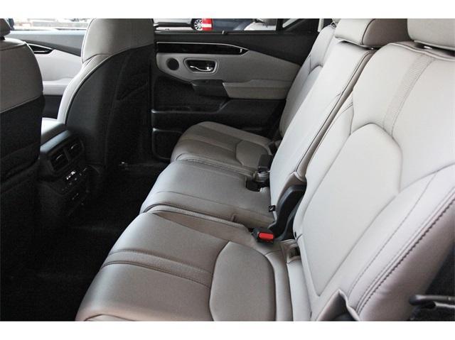 new 2025 Honda Pilot car, priced at $51,505