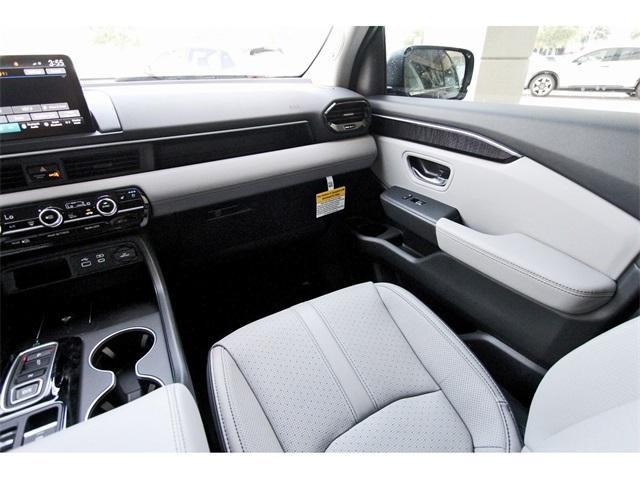 new 2025 Honda Pilot car, priced at $56,250