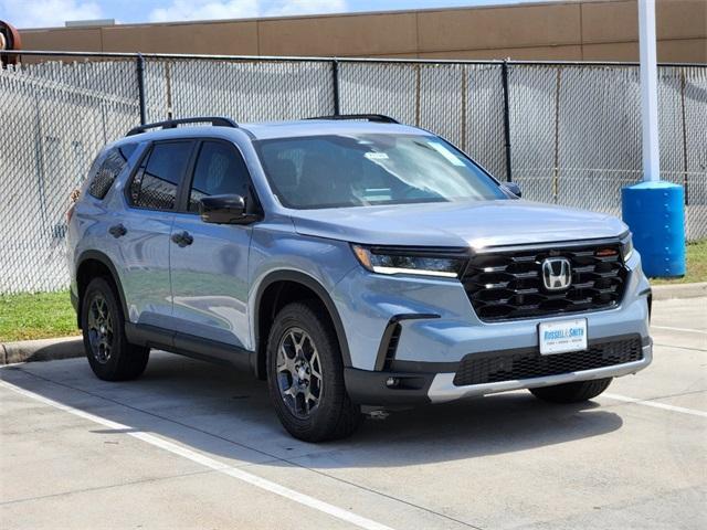 new 2025 Honda Pilot car, priced at $48,028