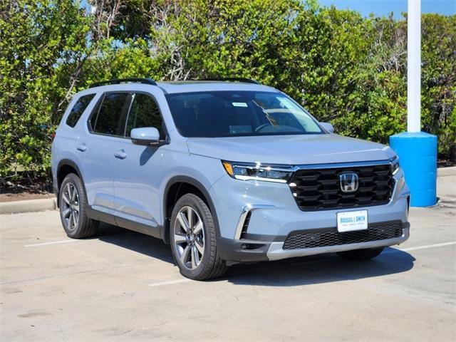 new 2025 Honda Pilot car, priced at $48,040