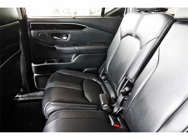 used 2025 Honda Pilot car, priced at $42,998