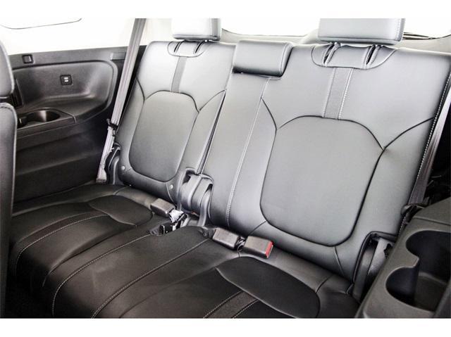 used 2025 Honda Pilot car, priced at $42,998