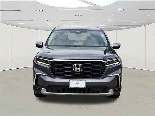 used 2025 Honda Pilot car, priced at $42,998
