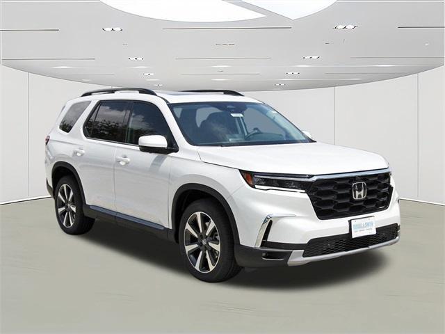 new 2025 Honda Pilot car, priced at $53,885