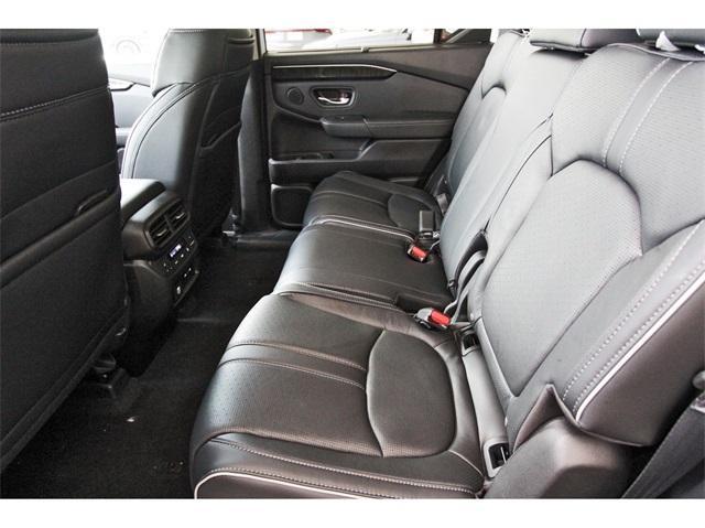 new 2025 Honda Pilot car, priced at $53,885