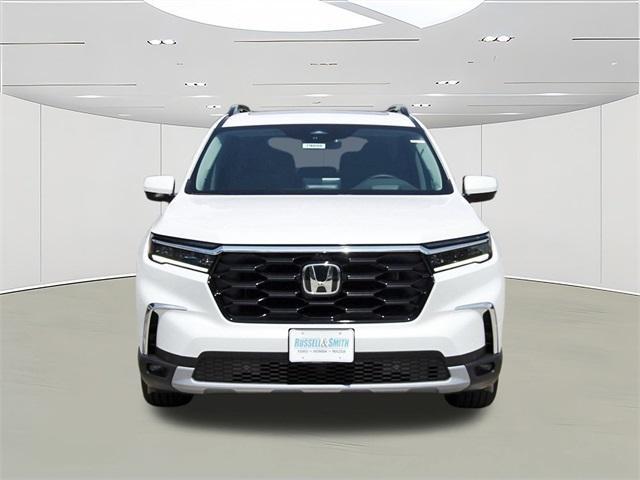 new 2025 Honda Pilot car, priced at $53,885
