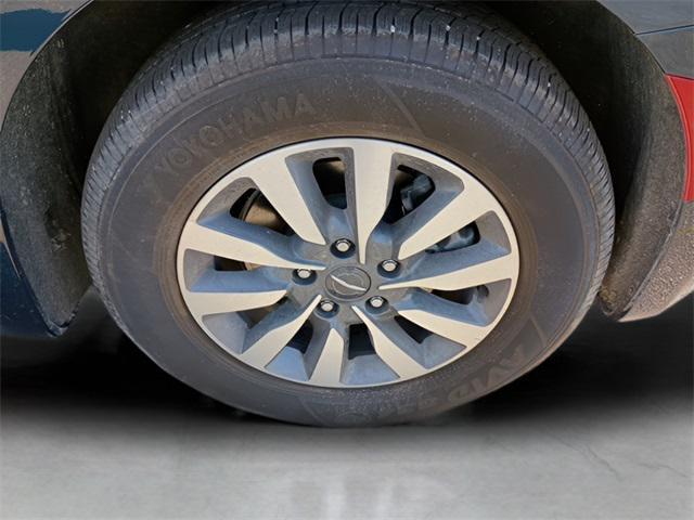 used 2023 Chrysler Pacifica Hybrid car, priced at $30,299