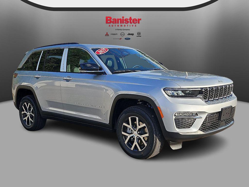 new 2025 Jeep Grand Cherokee car, priced at $40,199