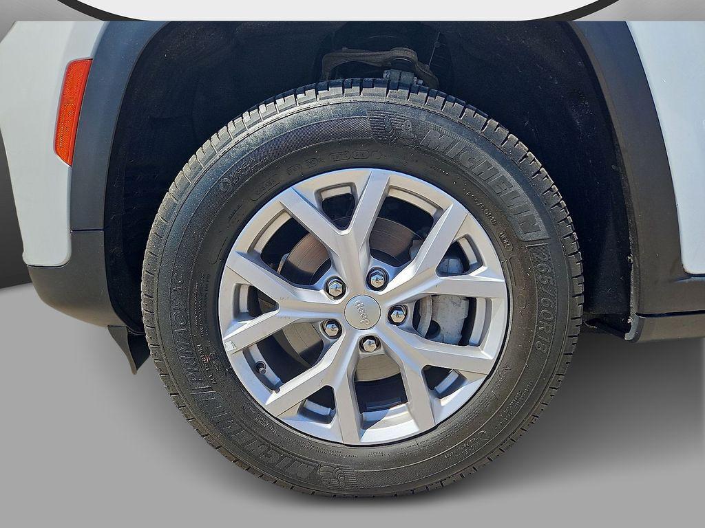 used 2022 Jeep Grand Cherokee car, priced at $30,865