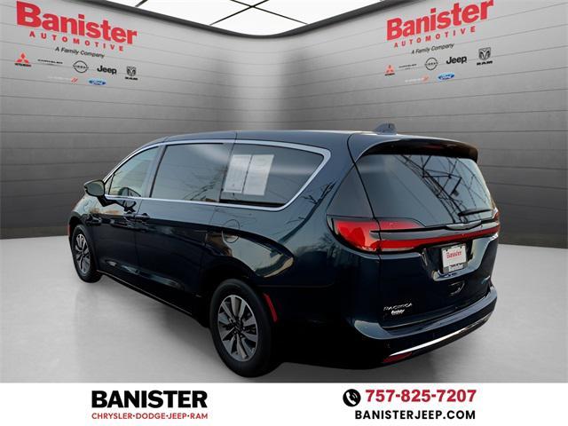 used 2022 Chrysler Pacifica Hybrid car, priced at $26,854