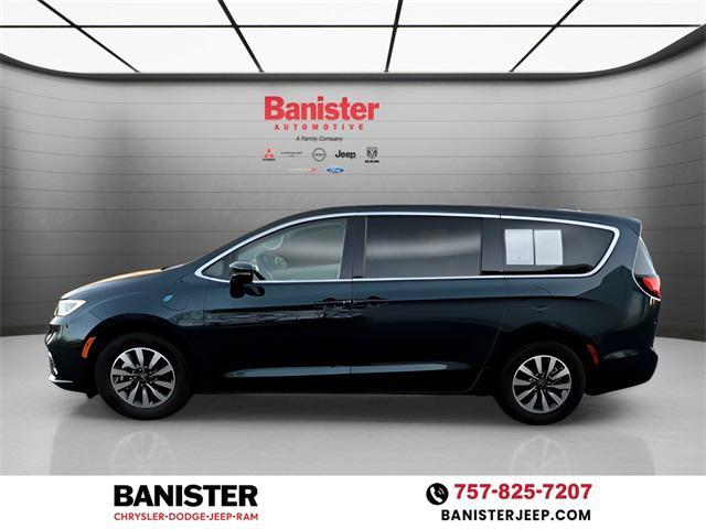 used 2022 Chrysler Pacifica Hybrid car, priced at $26,854