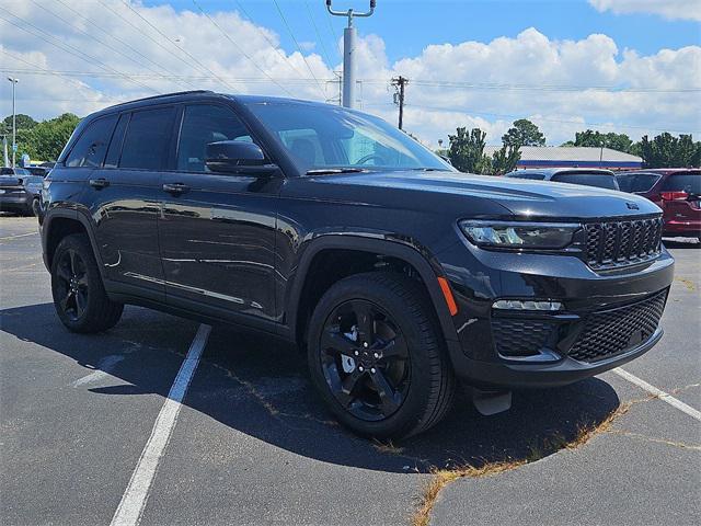 new 2025 Jeep Grand Cherokee car, priced at $39,703